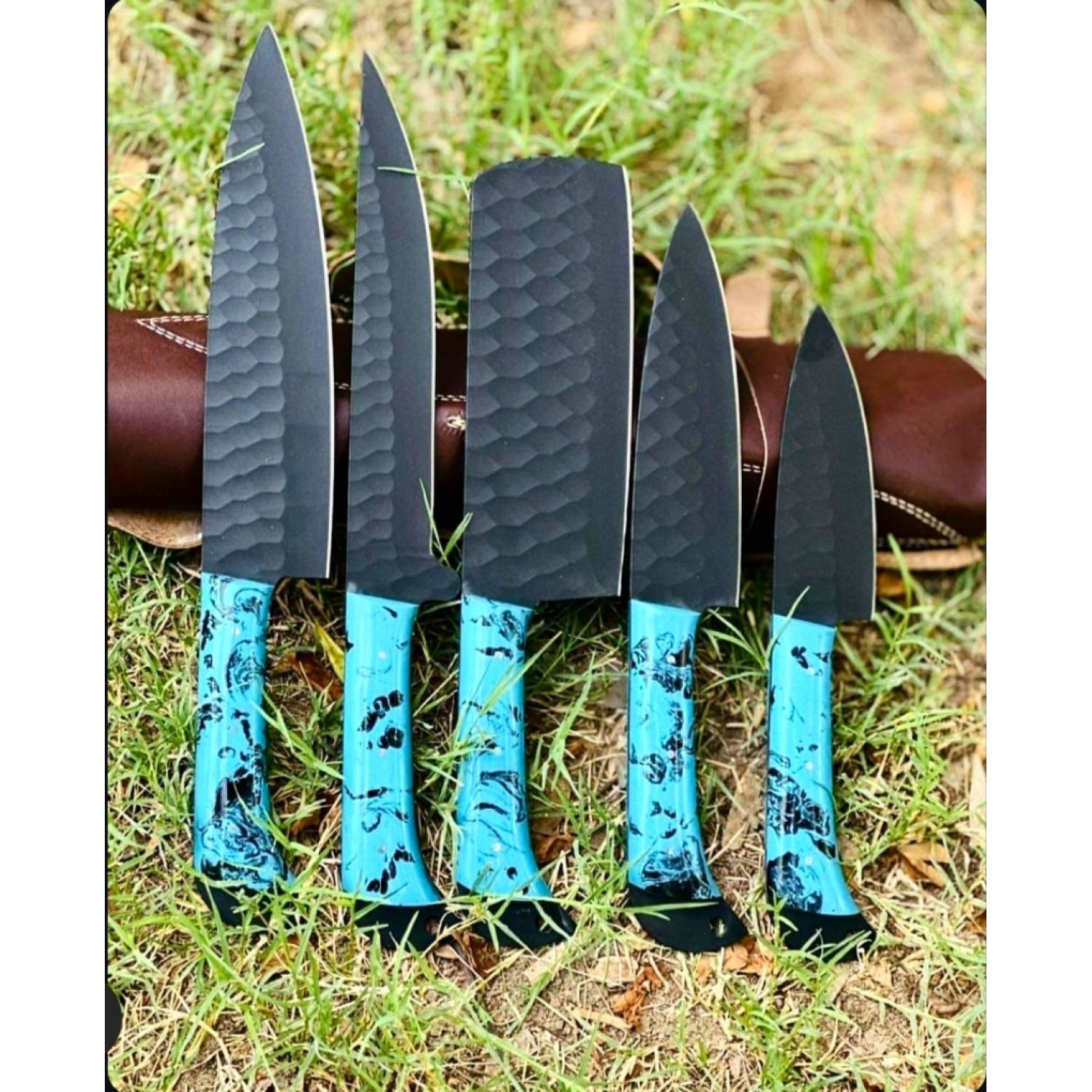 5-Piece Hand-Forged Carbon Steel Chef Knife Set with Black Powder-Coated Blades and Leather Roll Bag – Premium Kitchen Collection-HB1812