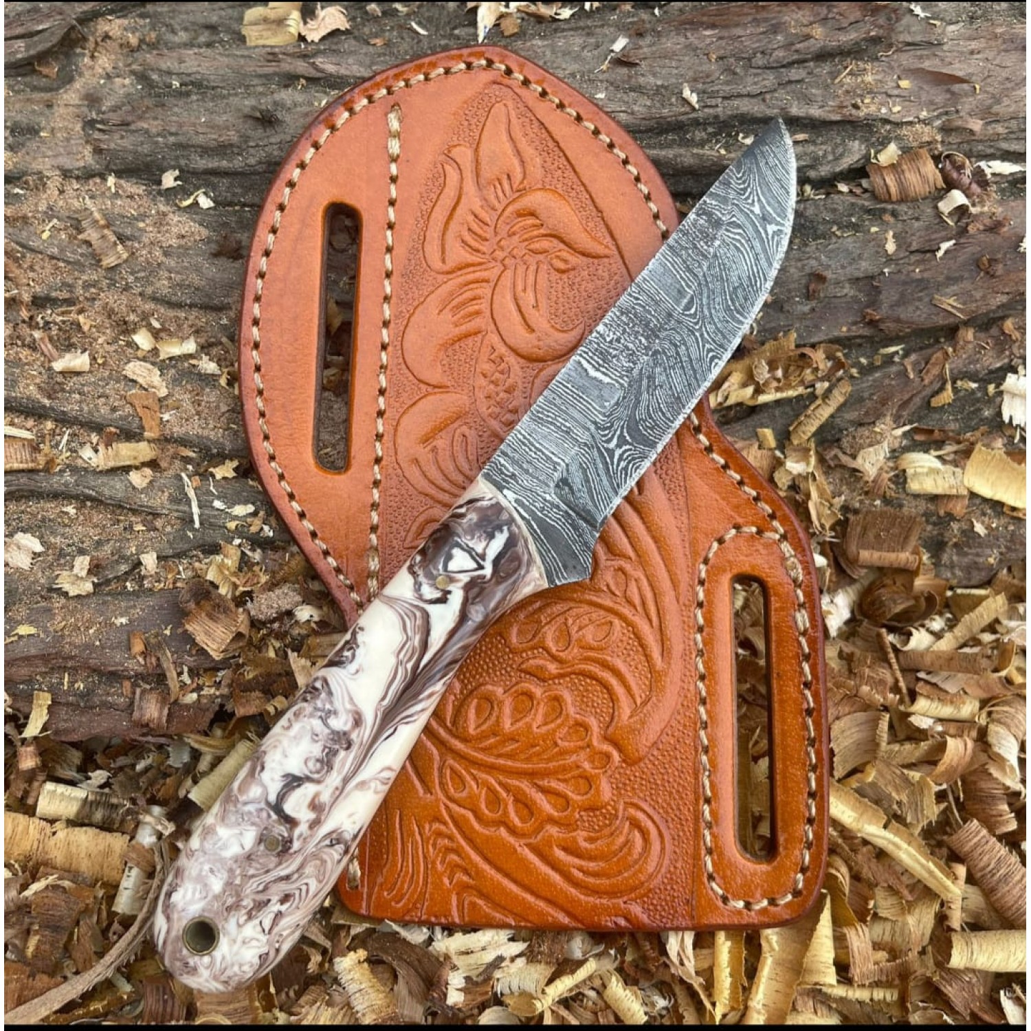 Custom Damascus Steel skinning Knife Rezin Handel Highquality, and performance / HB-1106